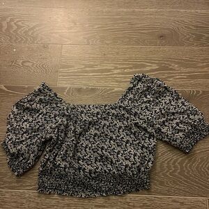 Roxy crop top with floral print in navy and white
